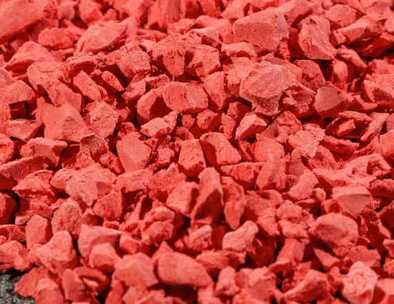 EPDM-крошка RAL 3028, чистый красный
